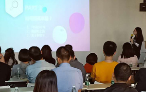 阿聯(lián)酋消費(fèi)者更傾向于跨境購物 ---尤其是衣服和化妝品，海外購物網(wǎng)站更受歡迎